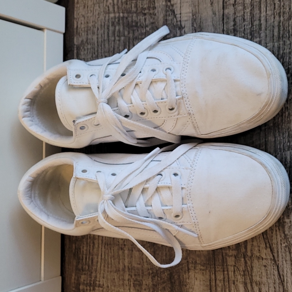 Low top vans